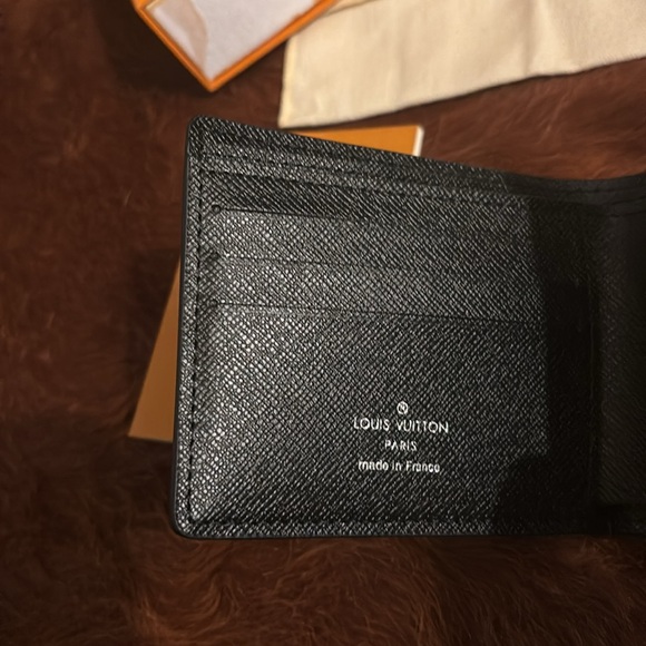 Louis Vuitton Multiple Wallet in Black - Picture 7 of 10